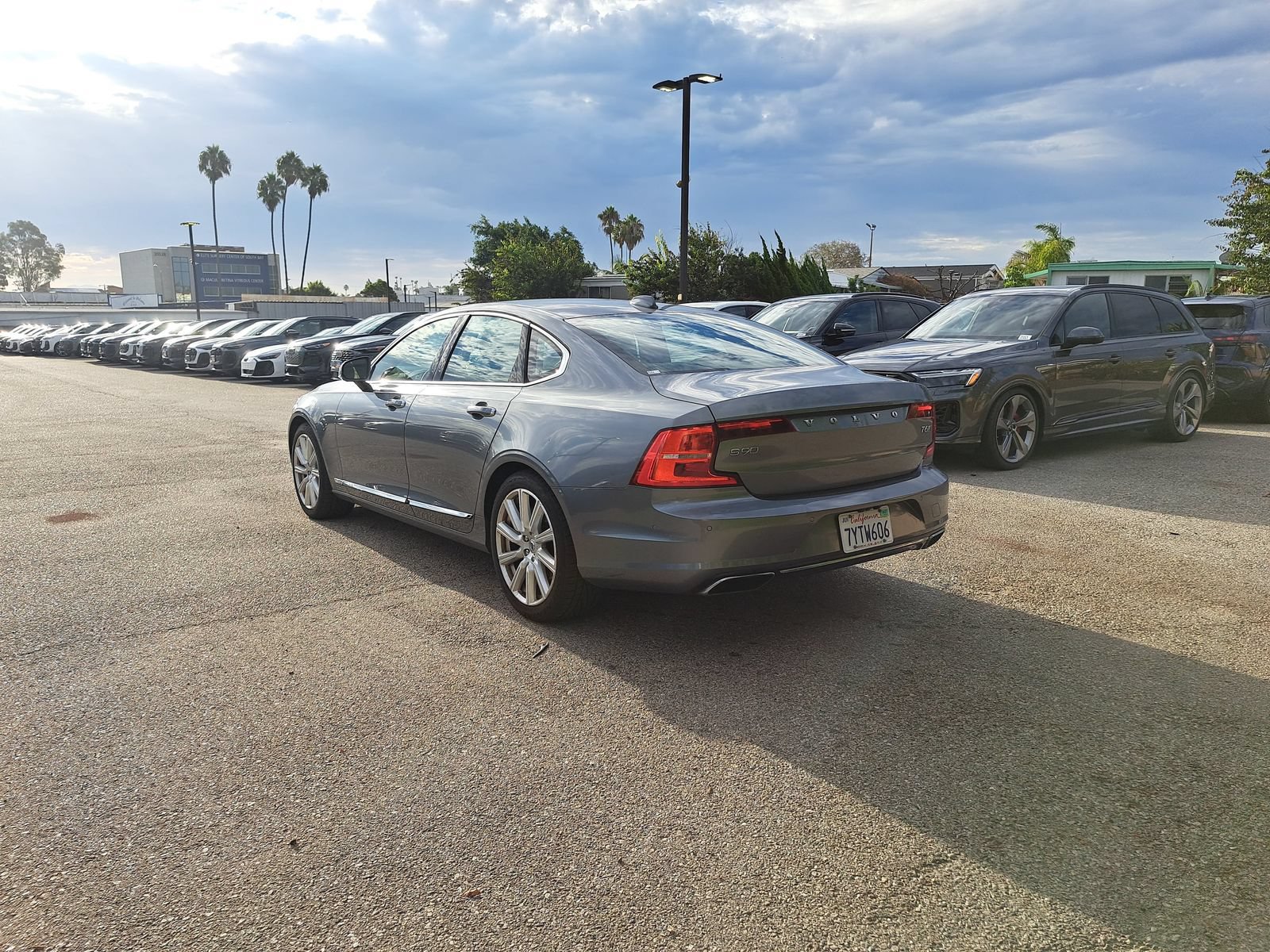 Used 2017 Volvo S90 T6 Inscription w/ Vision Package AWD/4WD image 7