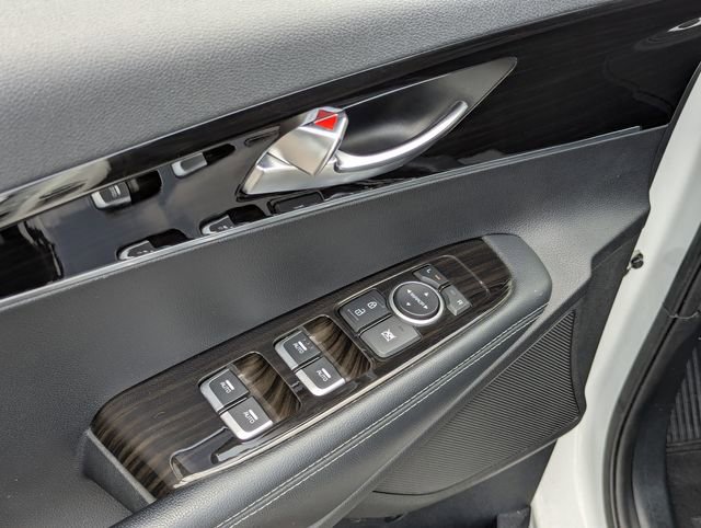 Used 2019 Kia Sorento LX image 11