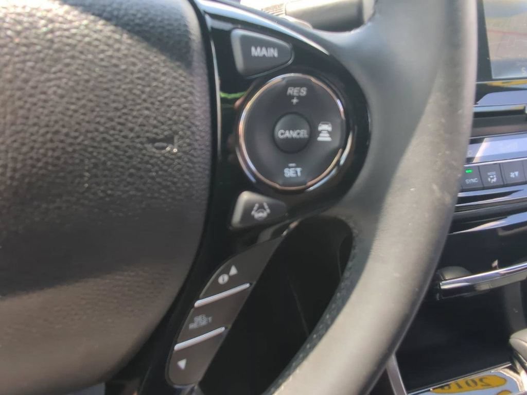 Used 2016 Honda Accord Touring image 24