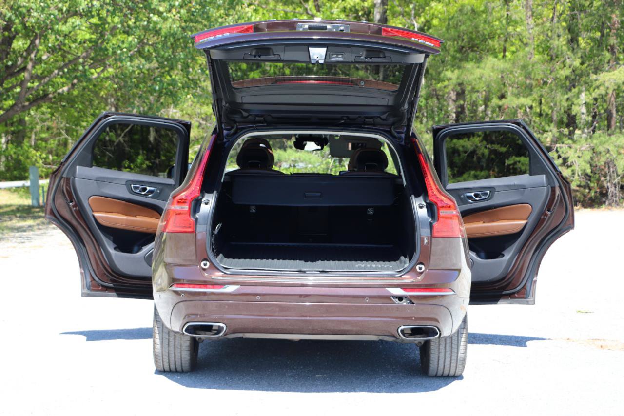 Used 2018 Volvo XC60 T5 Inscription w/ Convenience Package AWD/4WD image 6