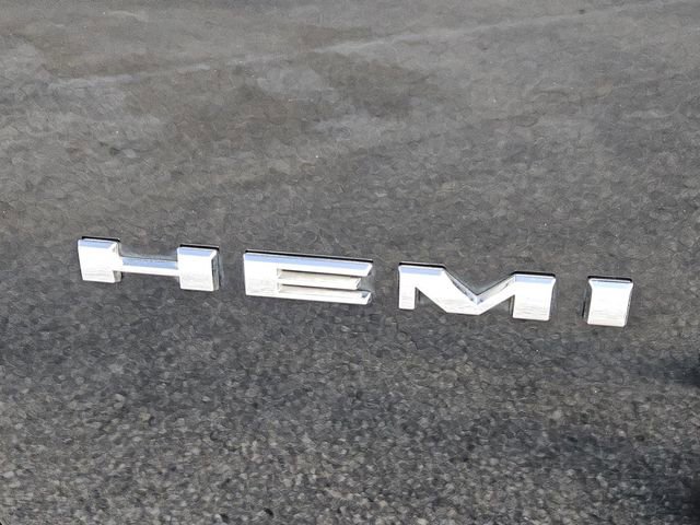 Used 2022 Dodge Challenger R/T w/ Shaker Package image 13