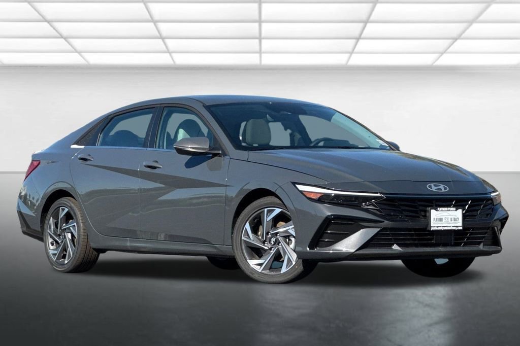 New 2025 Hyundai Elantra Limited