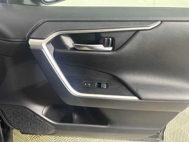 Used 2021 Toyota RAV4 Limited AWD/4WD image 26