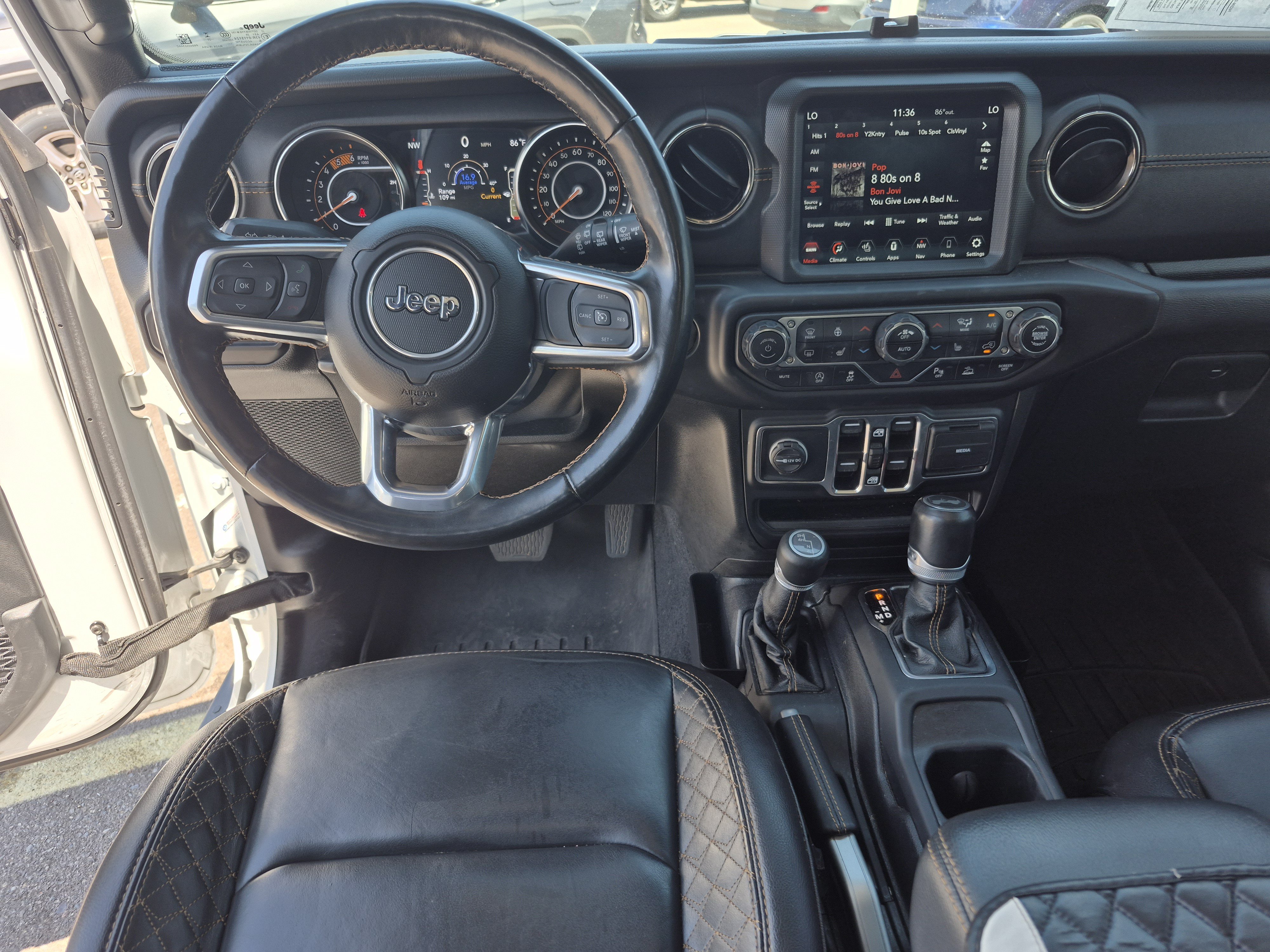 Used 2021 Jeep Wrangler Unlimited Sahara AWD/4WD image 18