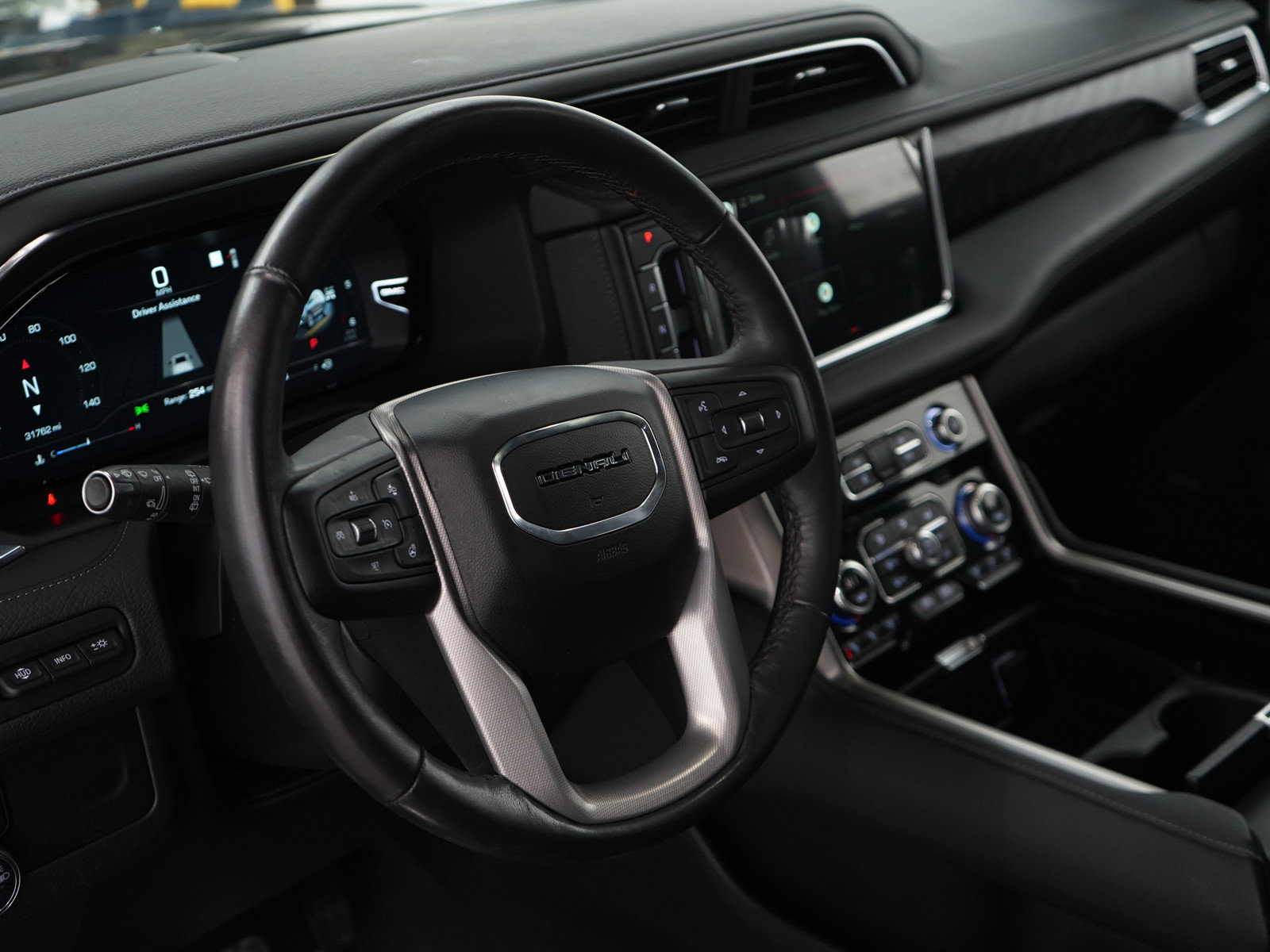 Used 2022 GMC Yukon XL Denali image 19