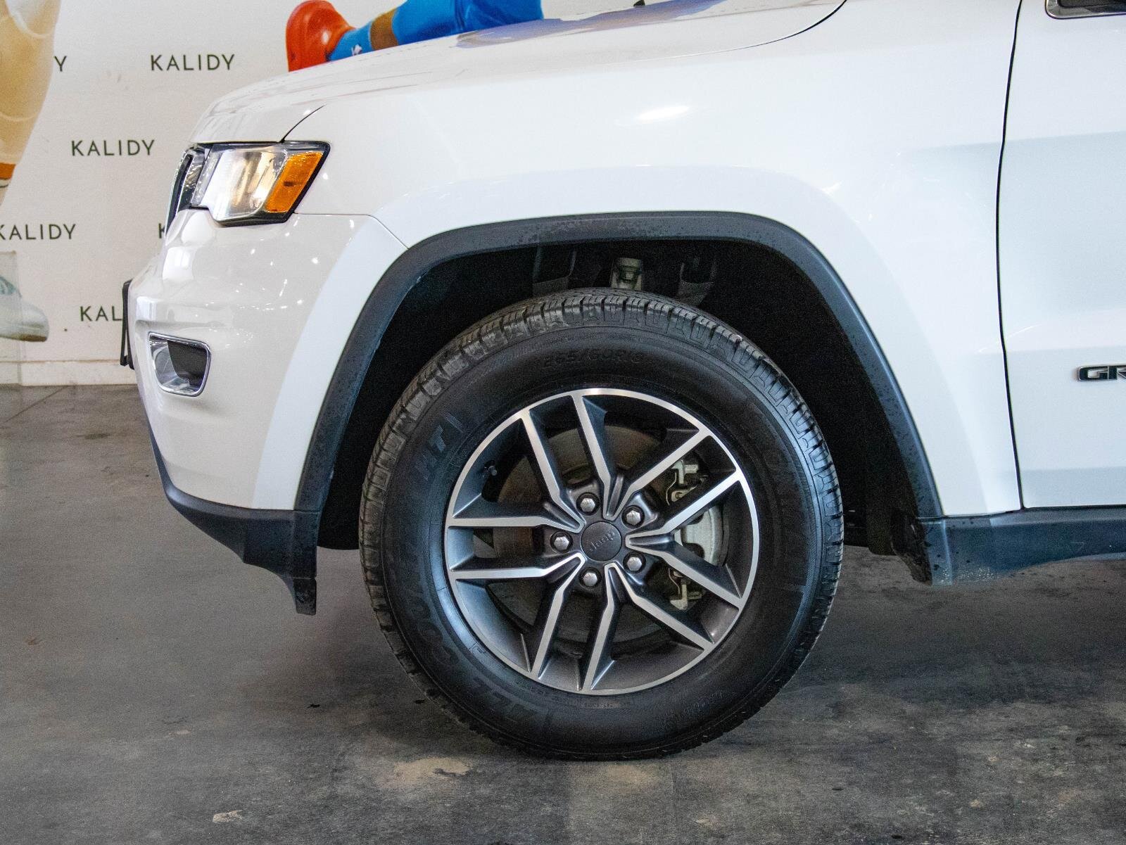 Used 2022 Jeep Grand Cherokee Limited image 17