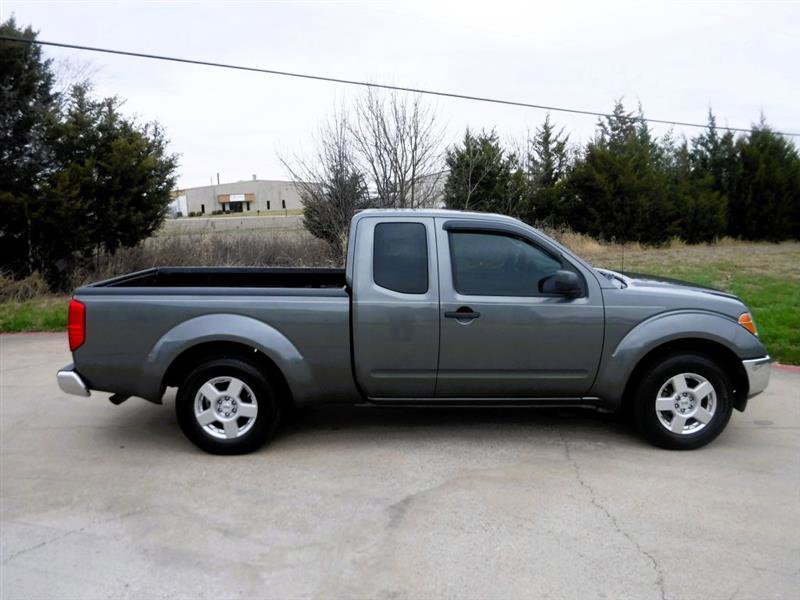Used 2008 Nissan Frontier SE w/ SE Value Truck Pkg image 4