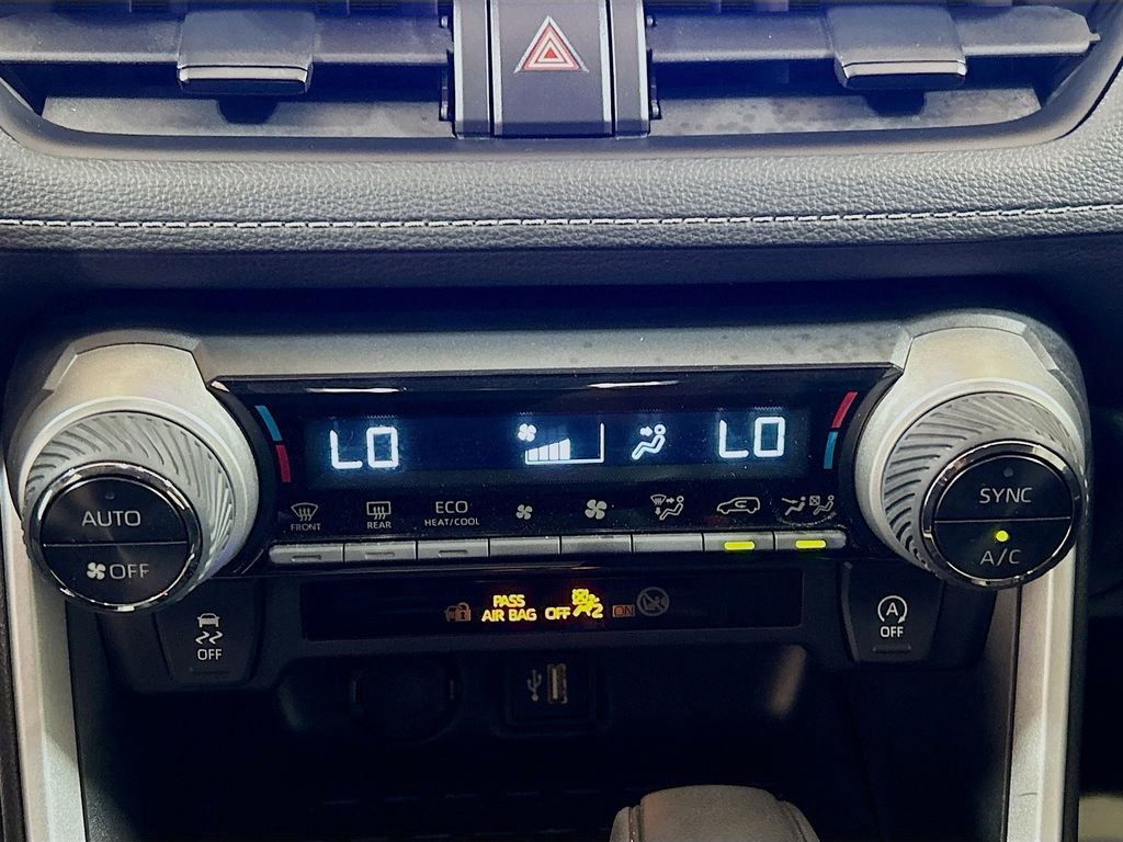 Used 2025 Toyota RAV4 XLE image 13