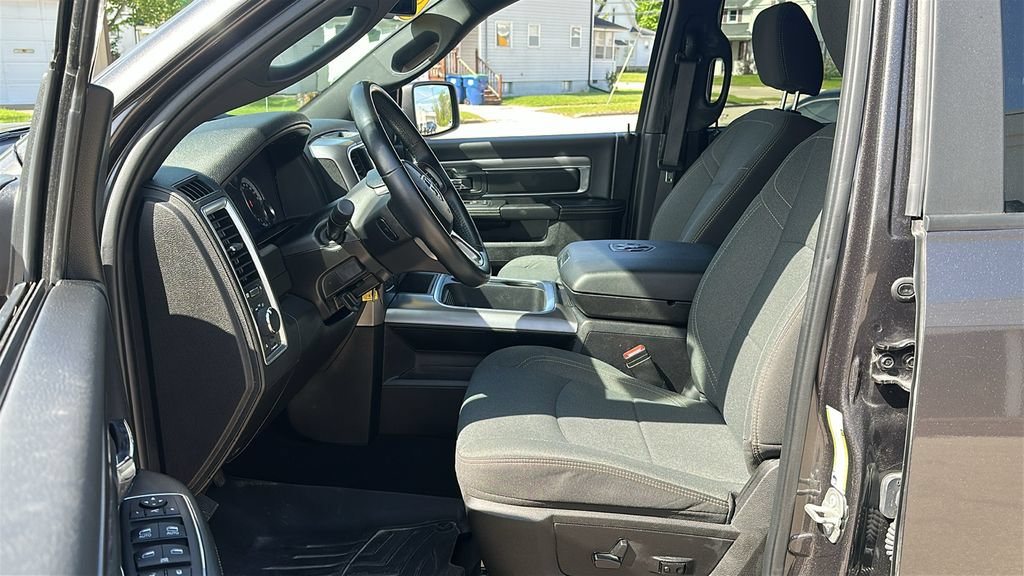 Used 2023 RAM 1500 Warlock AWD/4WD image 14