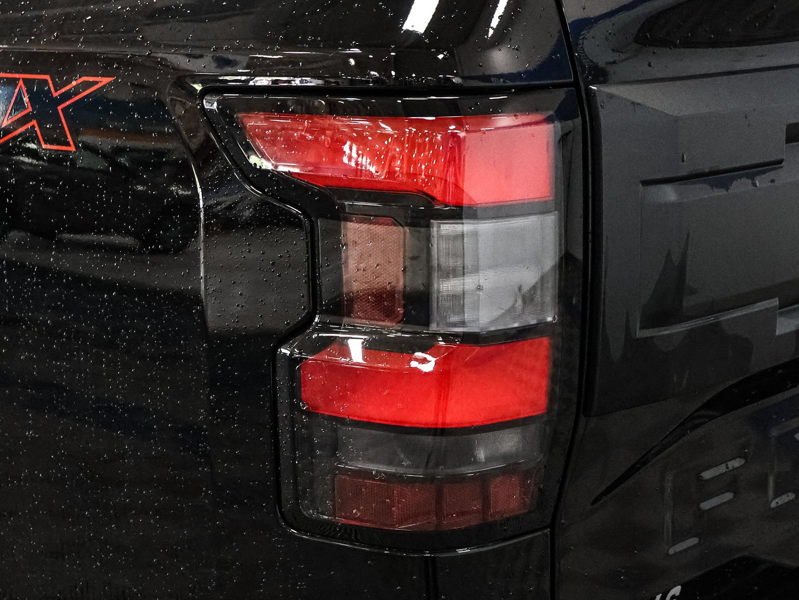 Used 2025 Nissan Frontier PRO-4X AWD/4WD image 15