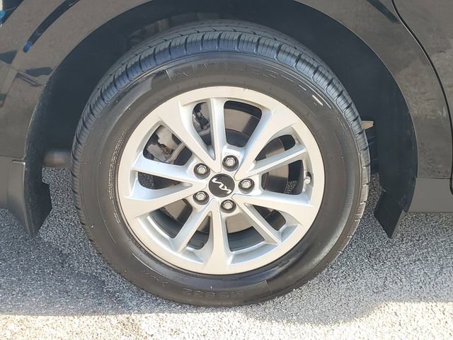 Used 2022 Kia Carnival LX w/ Paint Protection Package image 5