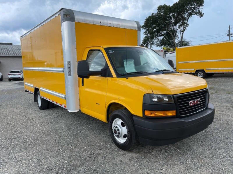 Used 2021 GMC Savana 3500 Extended w/ Power Convenience Package image 8