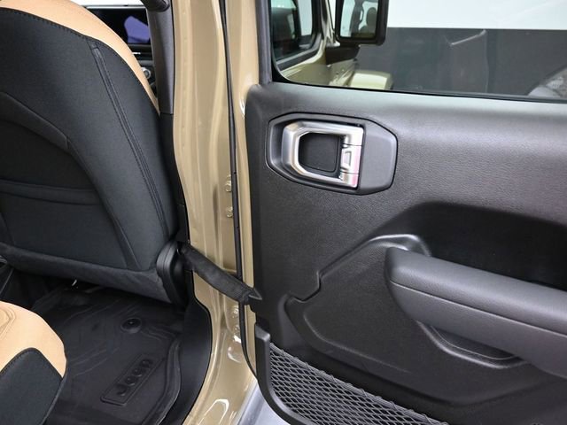 New 2026 Jeep Gladiator Willys AWD/4WD image 18