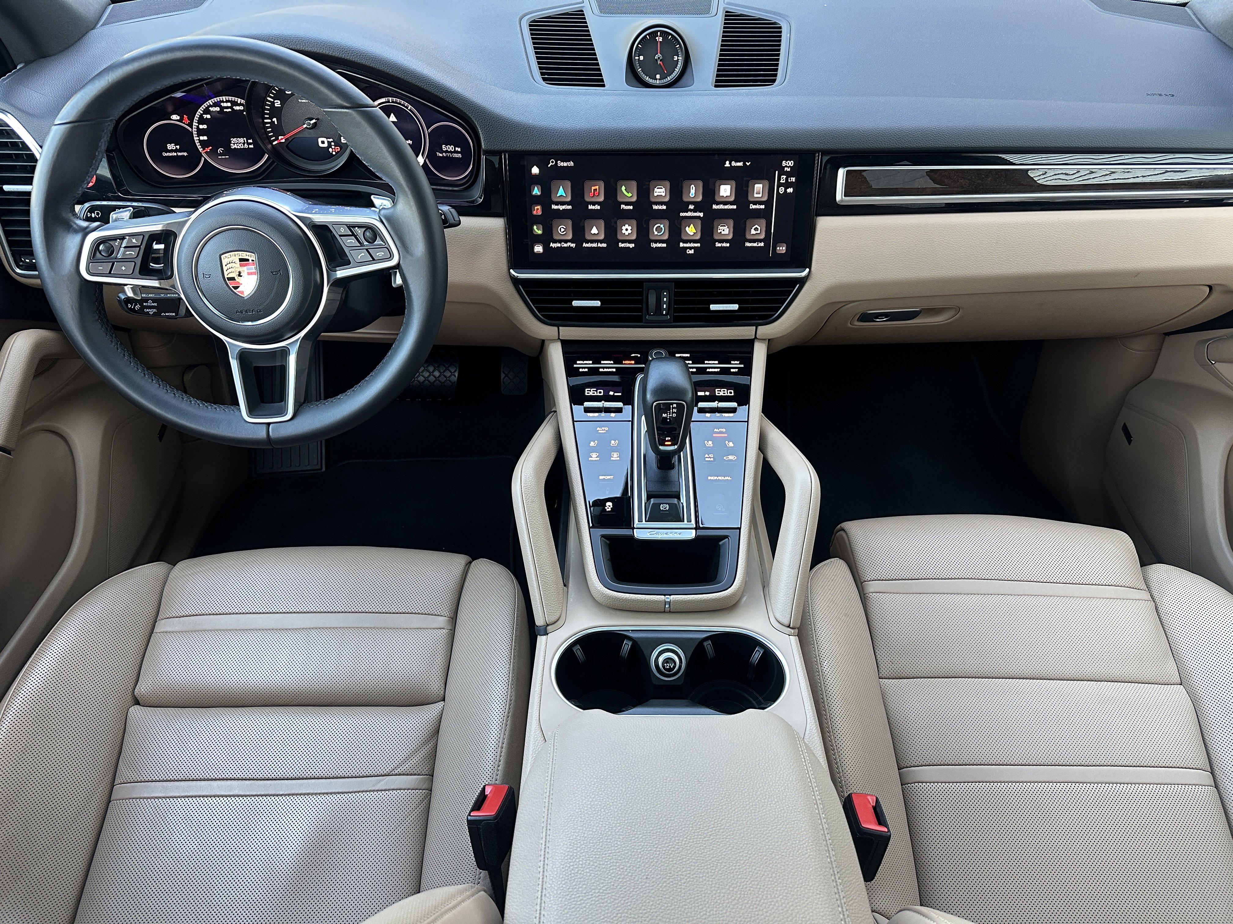 Certified 2023 Porsche Cayenne image 6