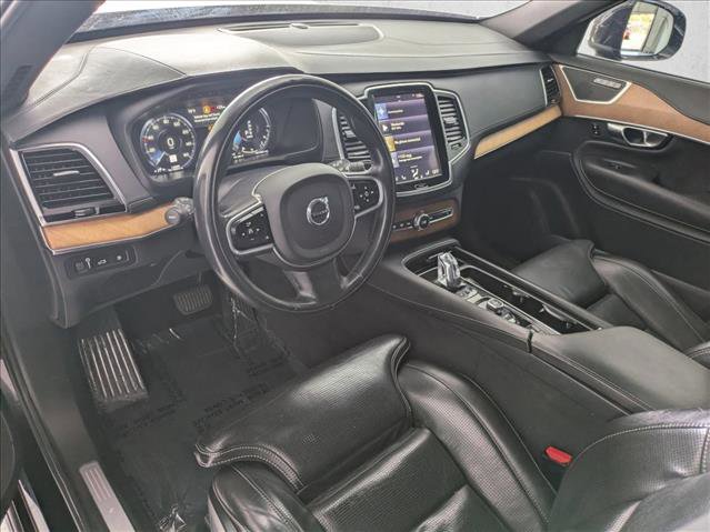 Used 2016 Volvo XC90 T8 Inscription w/ Vision Package image 10