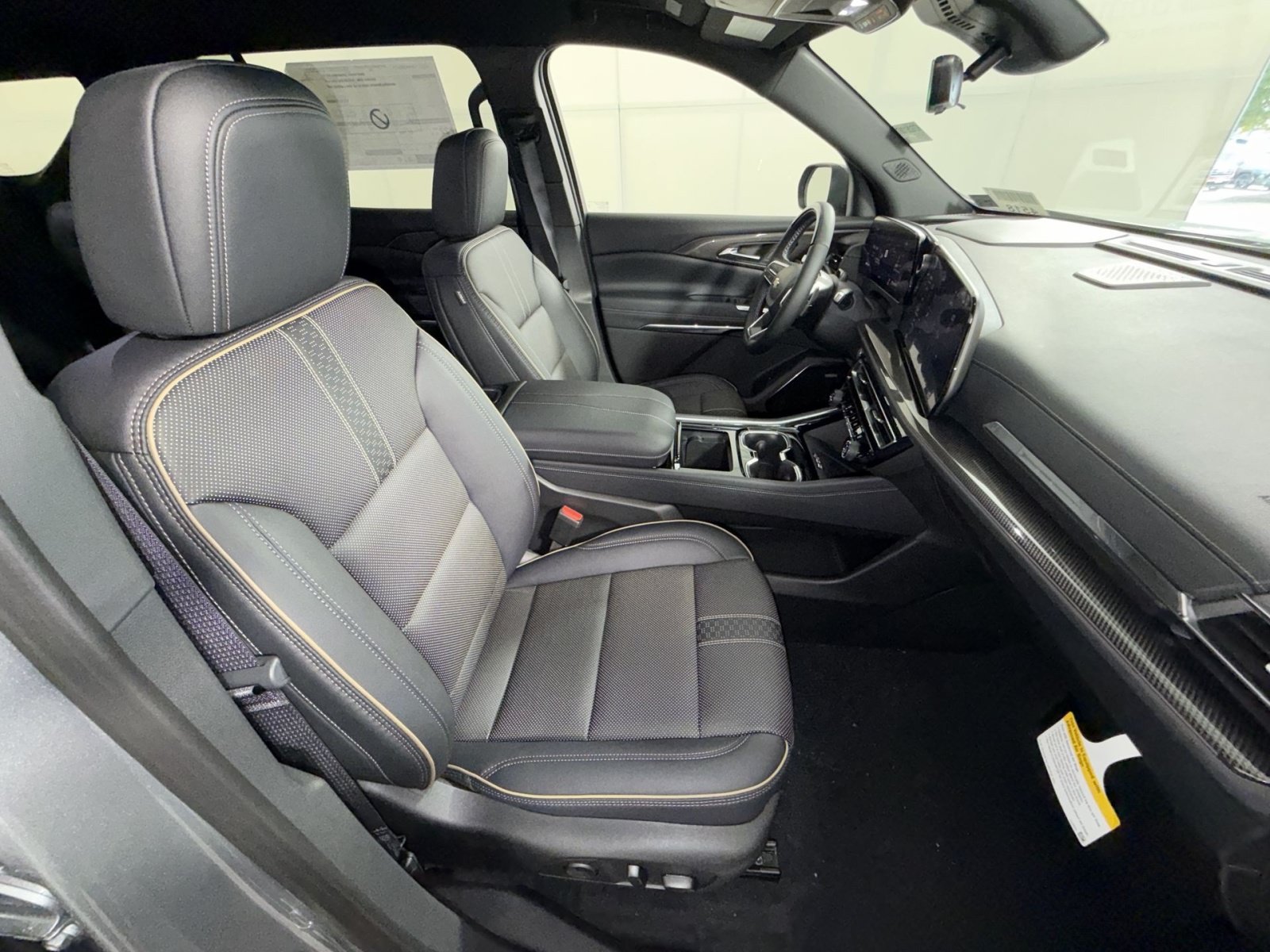 New 2026 Chevrolet Traverse High Country FWD image 27