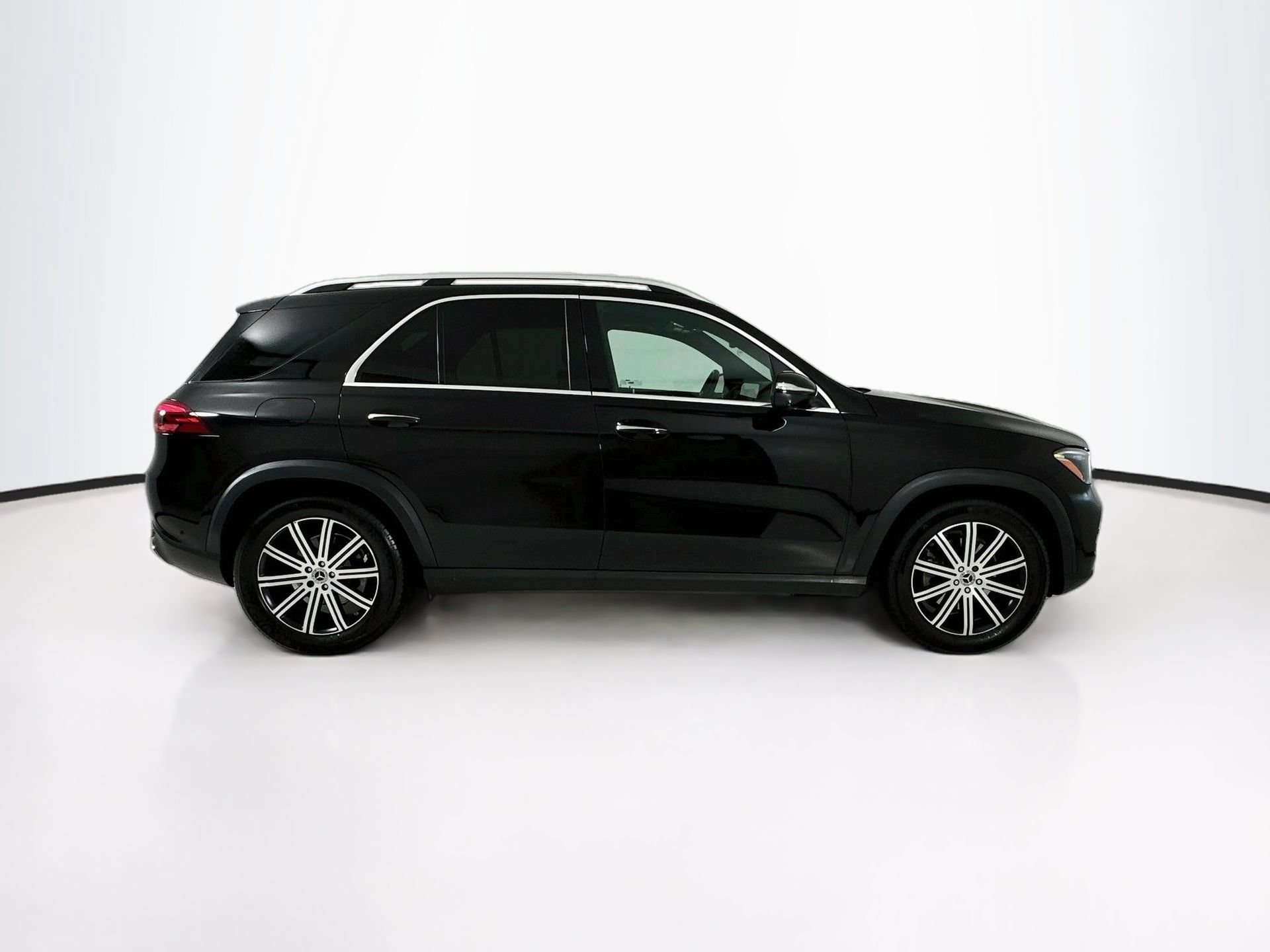 Certified 2026 Mercedes-Benz GLE 350 4MATIC image 9