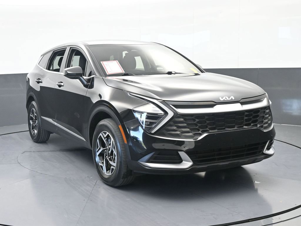 Used 2024 Kia Sportage LX image 9