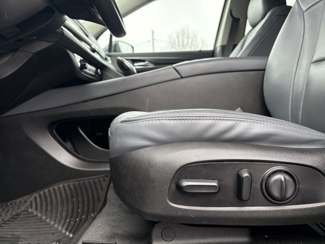 Used 2021 Buick Enclave Essence w/ Sound and Sites Package image 28