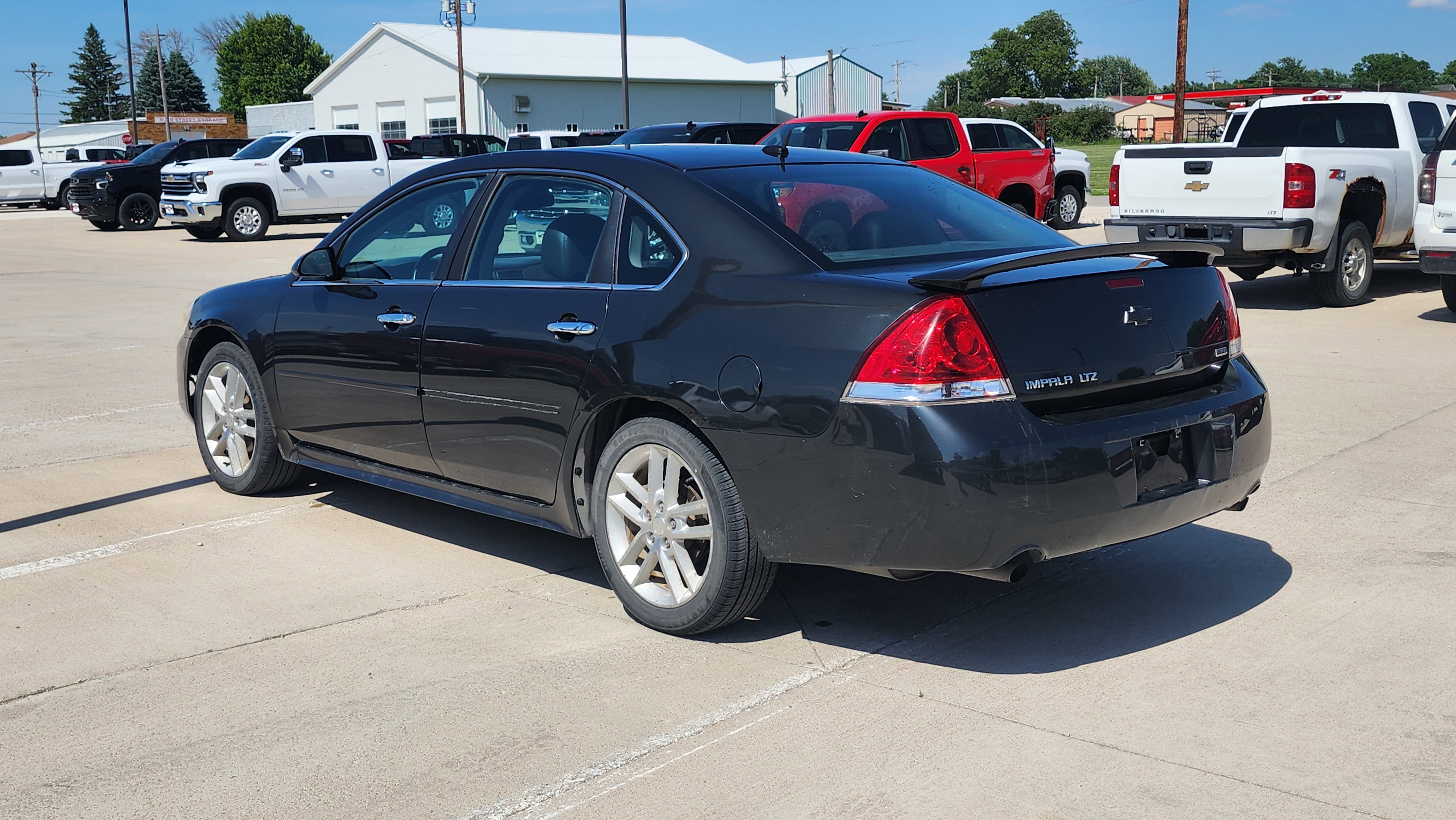 Used 2013 Chevrolet Impala LTZ FWD image 7