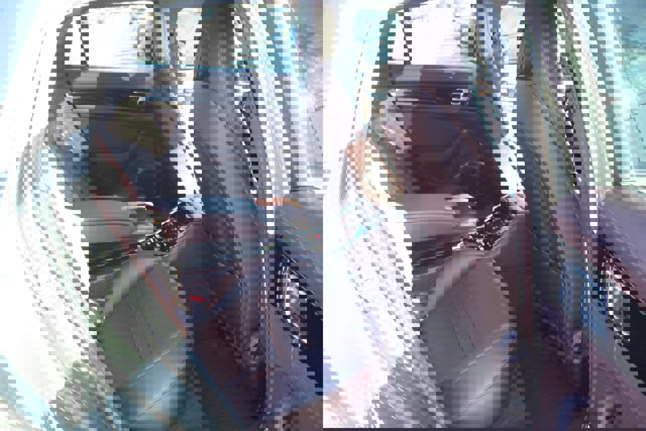 Used 2022 Porsche Panamera 4 image 18