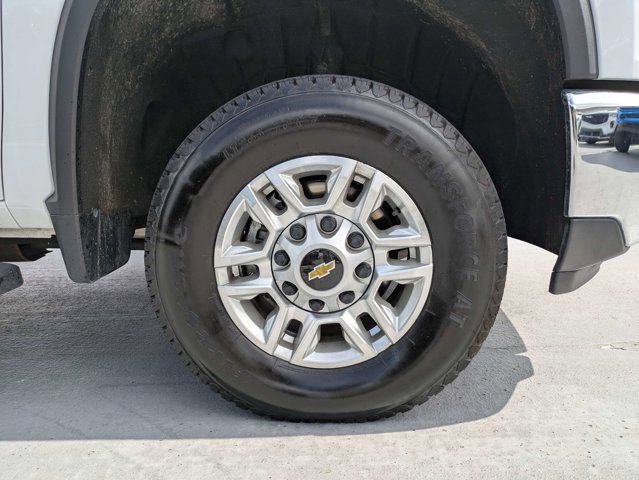 Used 2025 Chevrolet Silverado 2500 LT w/ Convenience Package AWD/4WD image 10