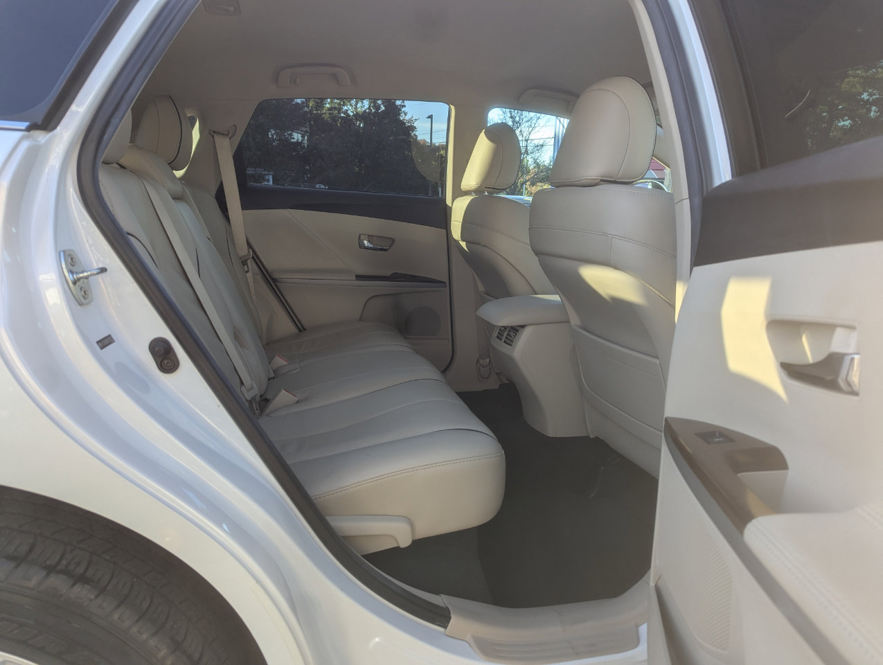 Used 2012 Toyota Venza XLE image 37