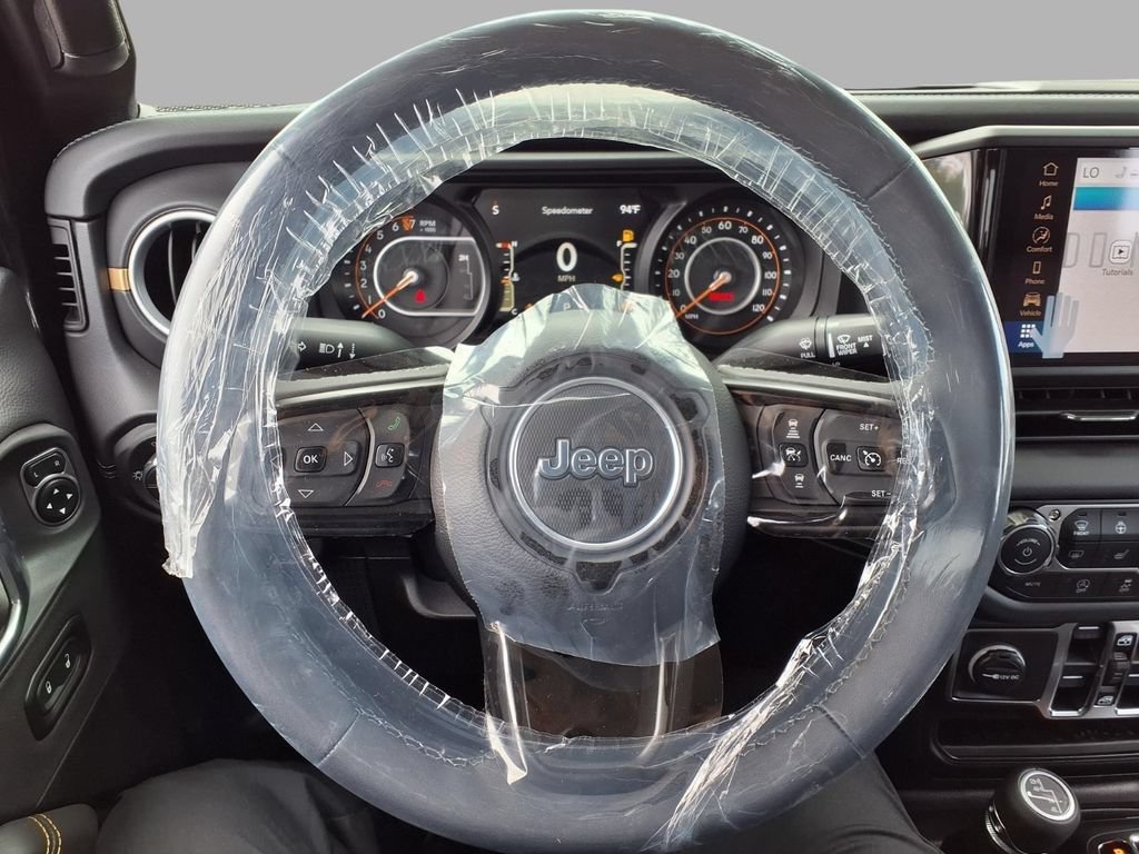 New 2026 Jeep Gladiator Sport AWD/4WD image 14