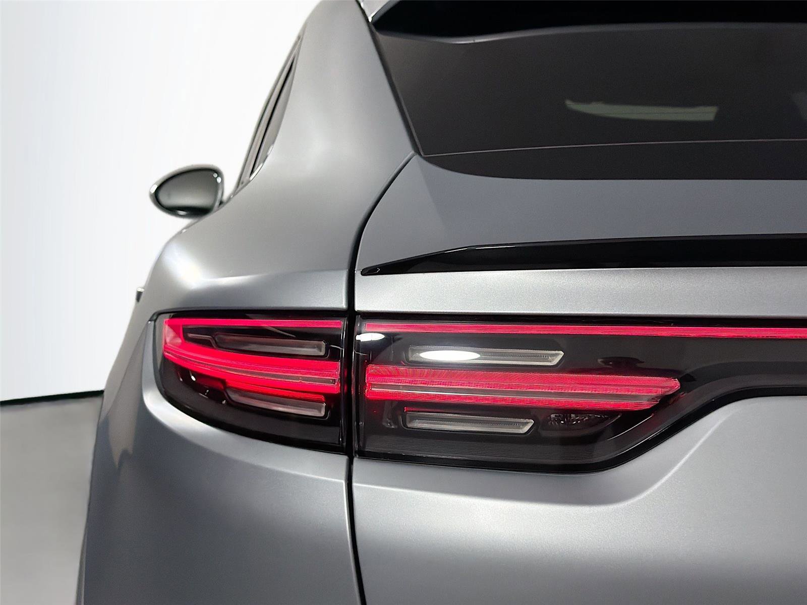 Certified 2021 Porsche Cayenne Turbo AWD/4WD image 16