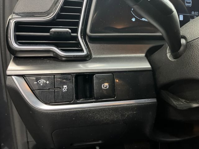 Used 2023 Kia Sportage EX image 19