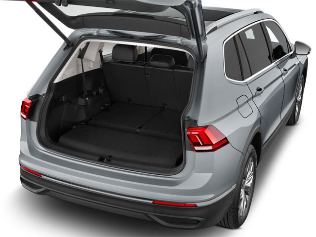 Used 2023 Volkswagen Tiguan SE R-Line FWD image 7