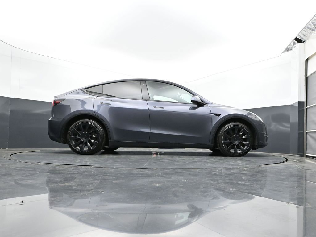 Used 2021 Tesla Model Y Long Range AWD/4WD image 28