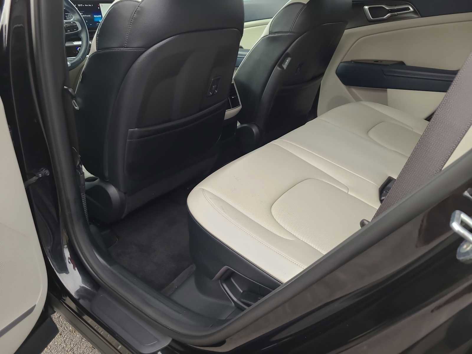 Used 2023 Kia Sportage EX w/ EX Premium Package image 20