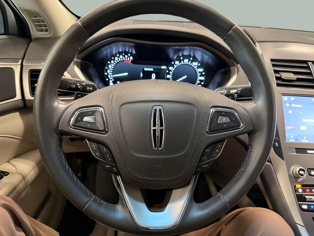 Used 2020 Lincoln MKZ w/ Convenience Package FWD image 19