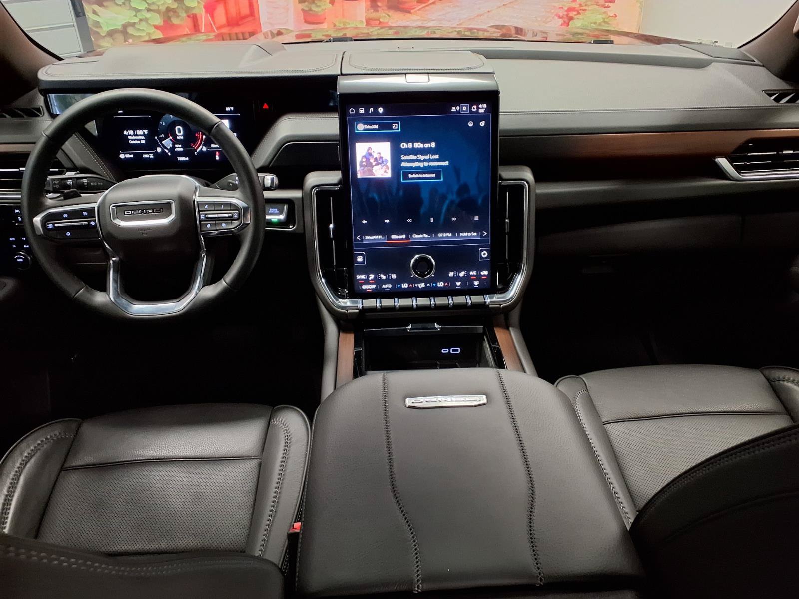 Used 2026 GMC Yukon Denali AWD/4WD image 17