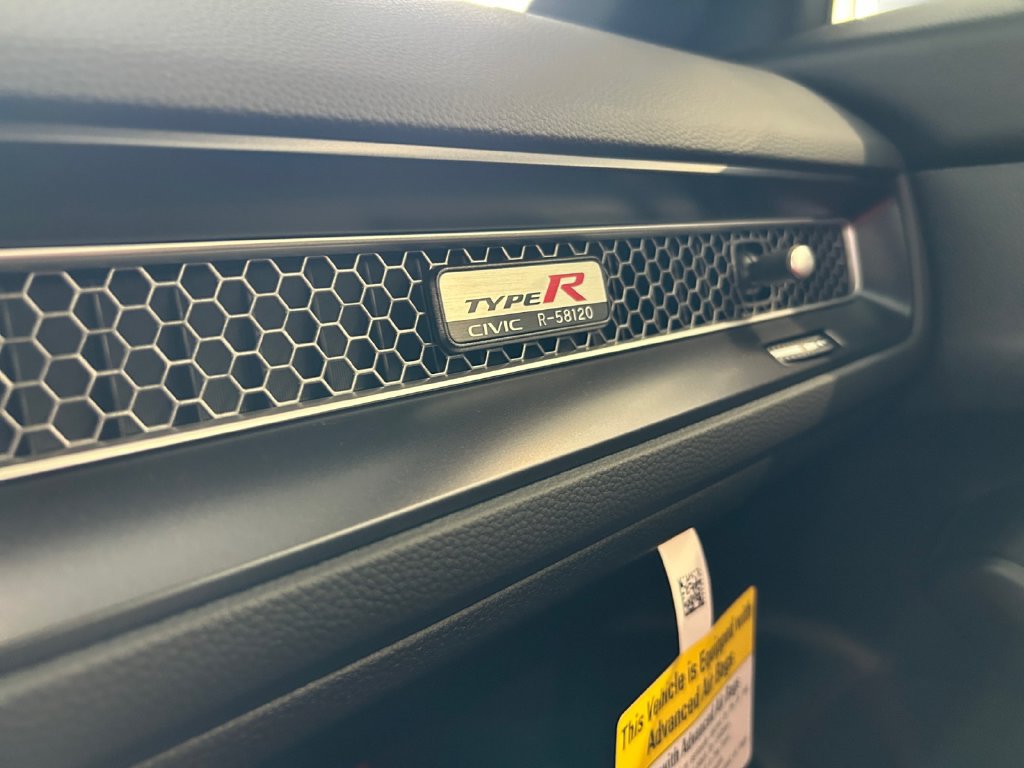 Certified 2025 Honda Civic Type R image 32