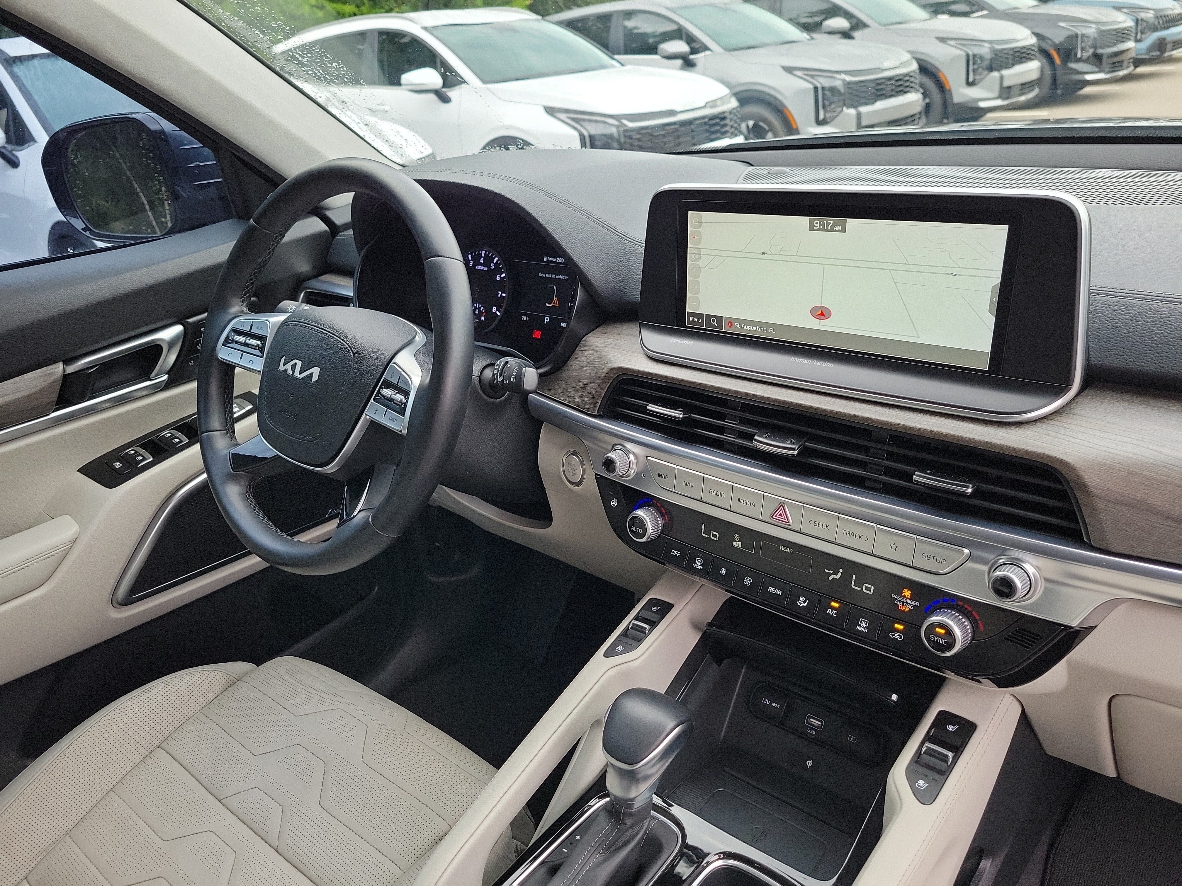 Certified 2022 Kia Telluride SX w/ SX Prestige Package AWD/4WD image 8