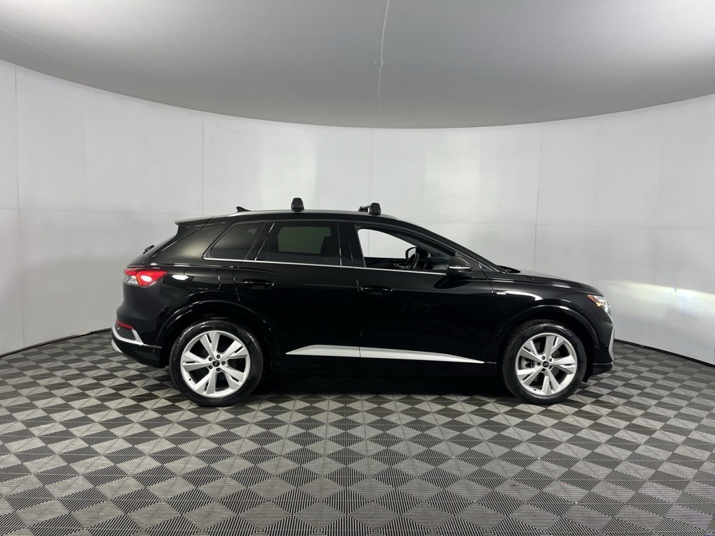 Used 2023 Audi Q4 e-tron Prestige image 3