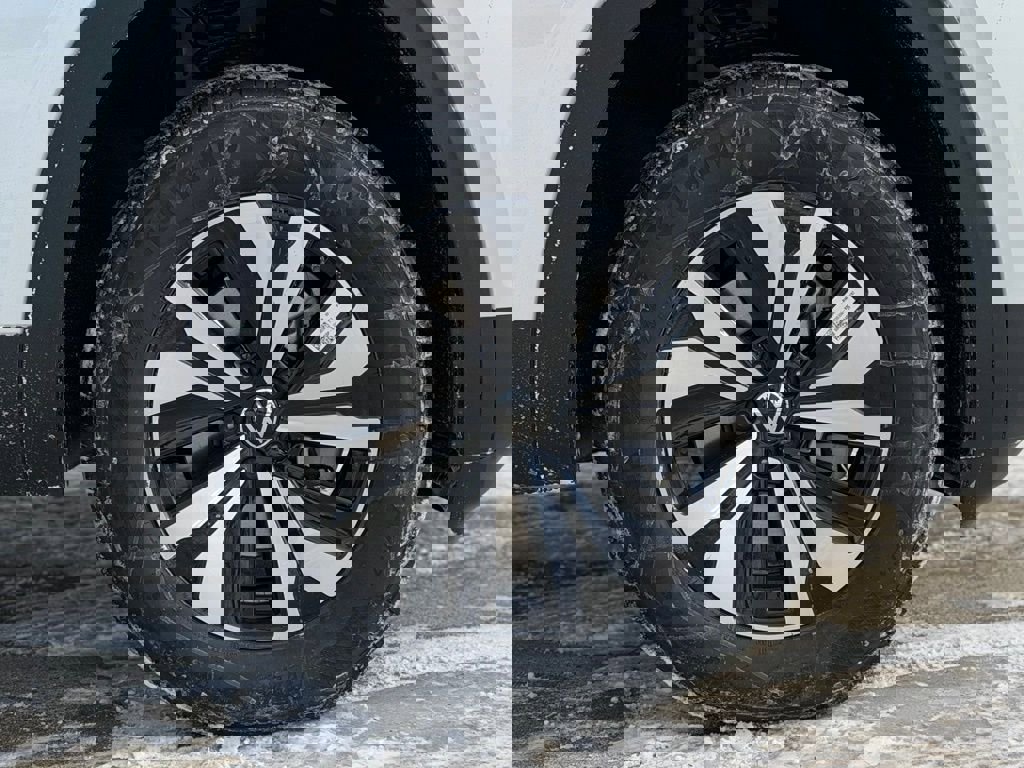 New 2026 Volkswagen Atlas SE image 8