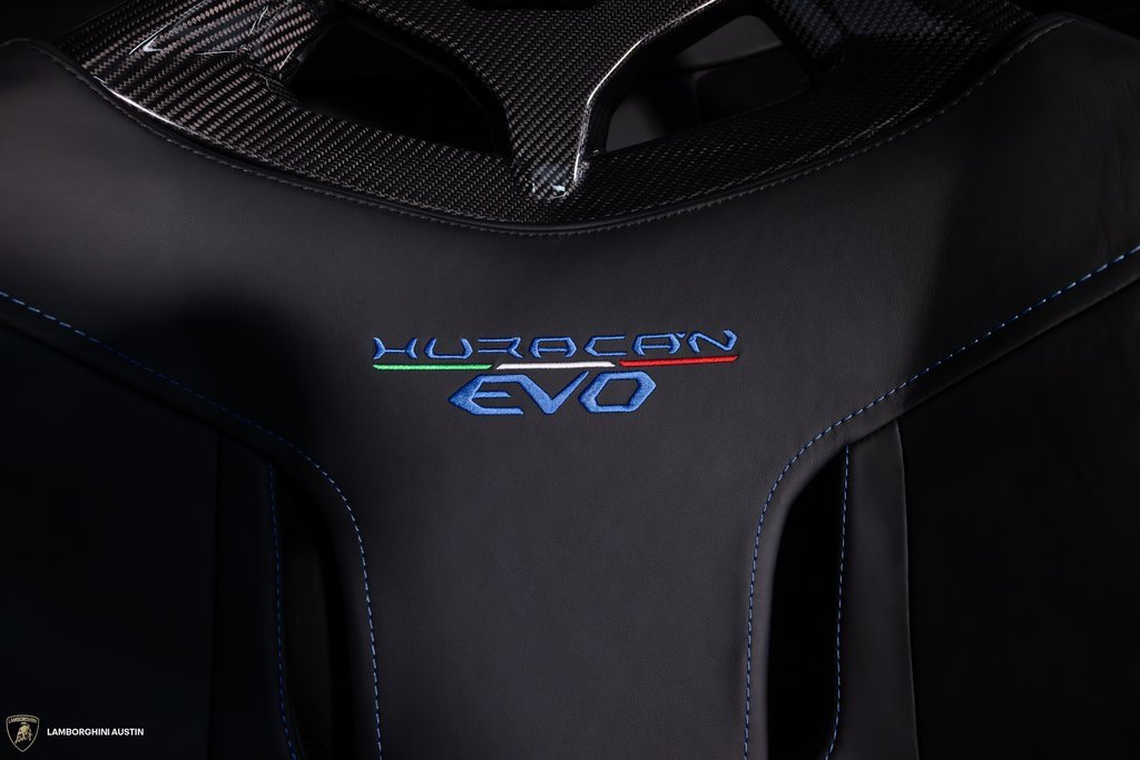 Used 2021 Lamborghini Huracan EVO image 35