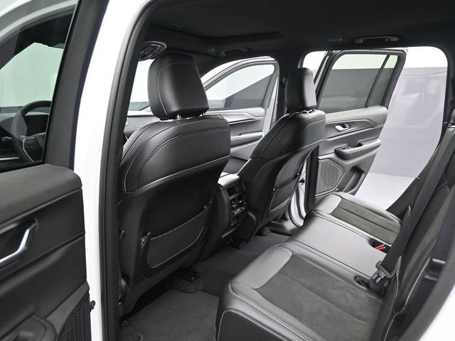 New 2025 Jeep Grand Cherokee Altitude image 20