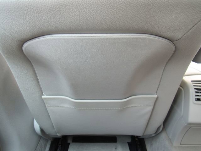 Used 2014 Mercedes-Benz E 350 Sedan image 29