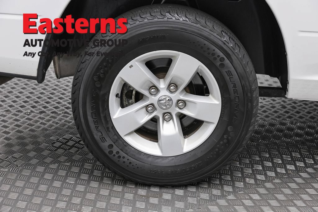 Used 2024 RAM 1500 Classic SLT AWD/4WD image 27
