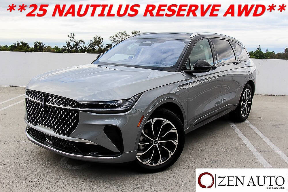 Used 2025 Lincoln Nautilus Reserve image 3