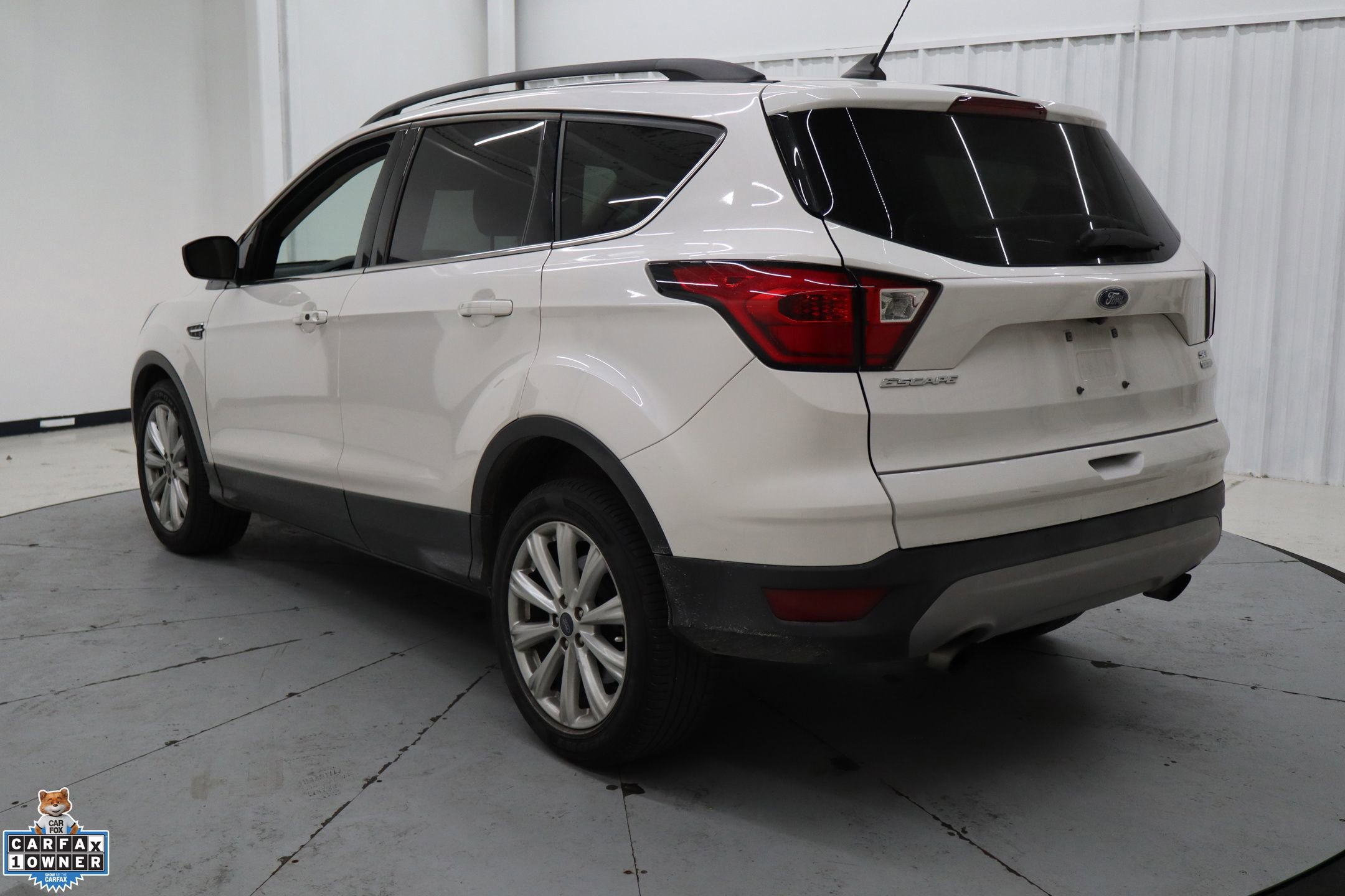 Used 2019 Ford Escape SEL image 8