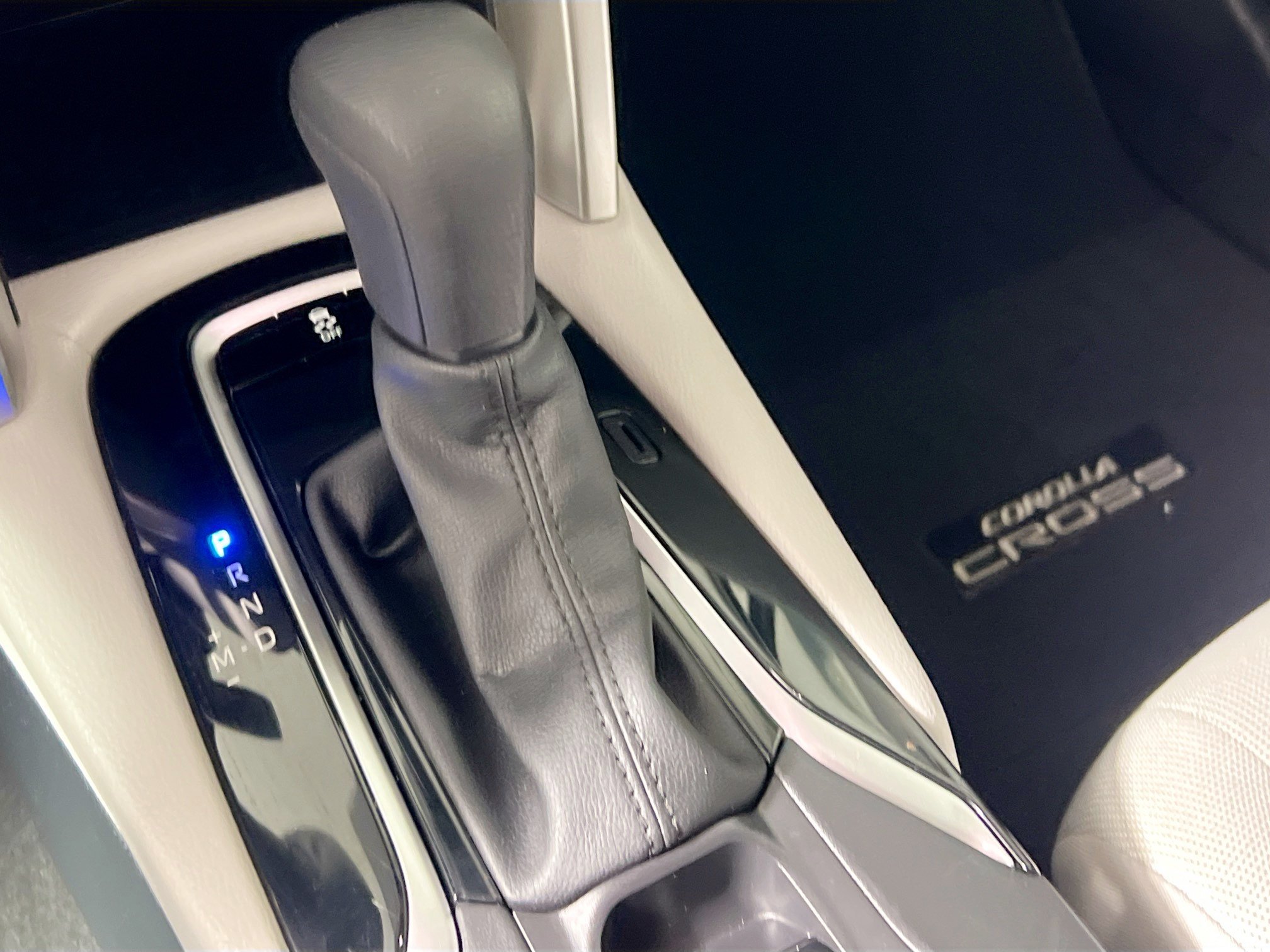 Used 2023 Toyota Corolla Cross L FWD image 19