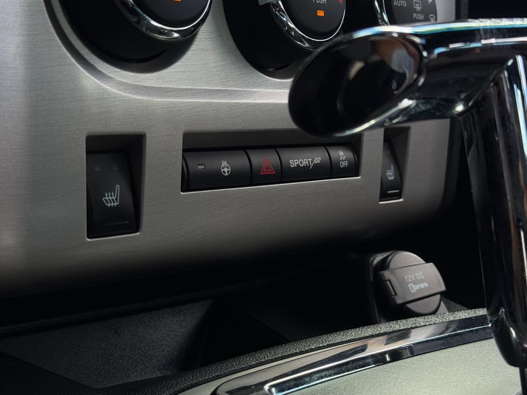 Used 2013 Dodge Challenger SRT8 w/ Harman Kardon Audio Group RWD image 17
