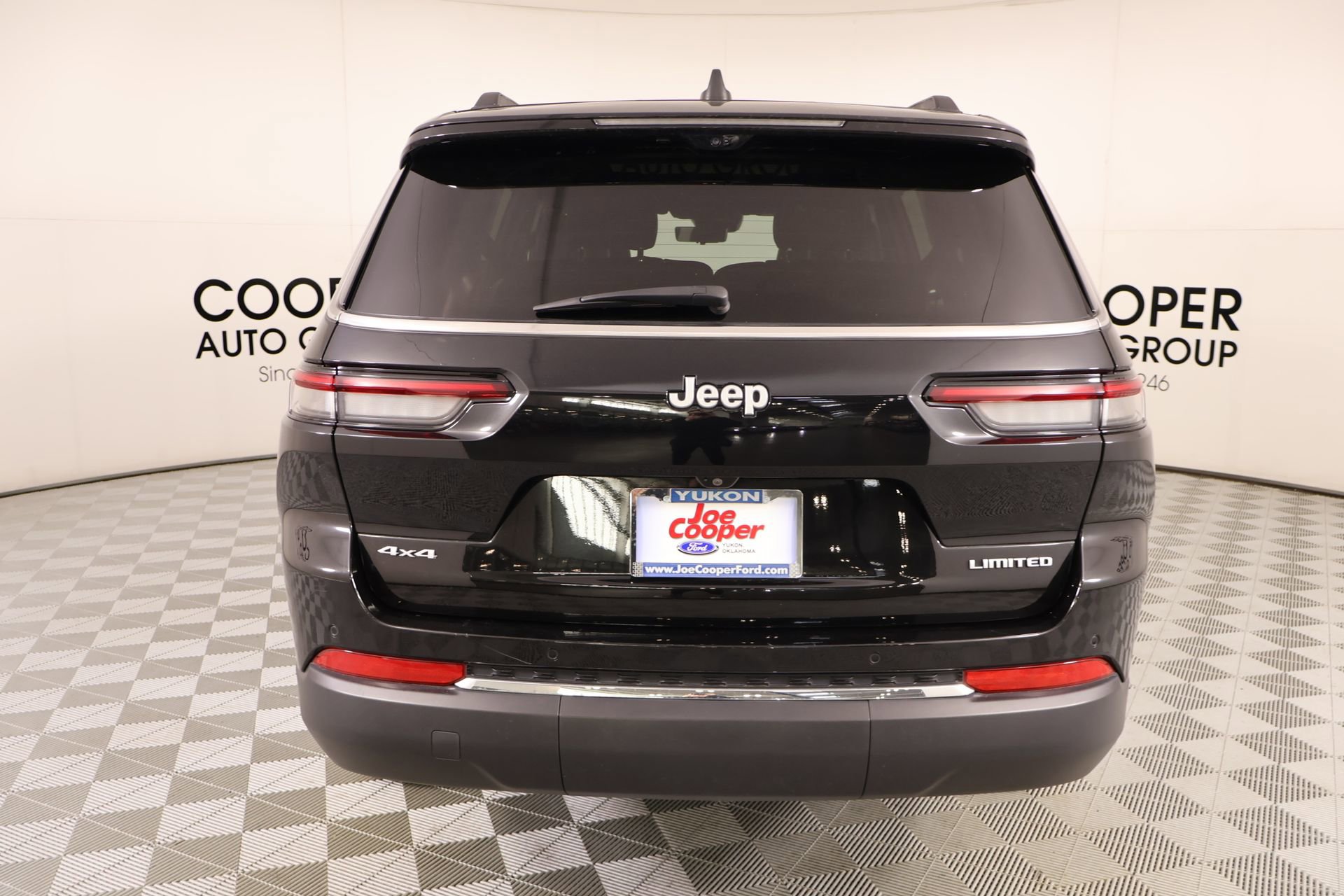 Used 2024 Jeep Grand Cherokee L Limited w/ Luxury Tech Group II AWD/4WD image 25