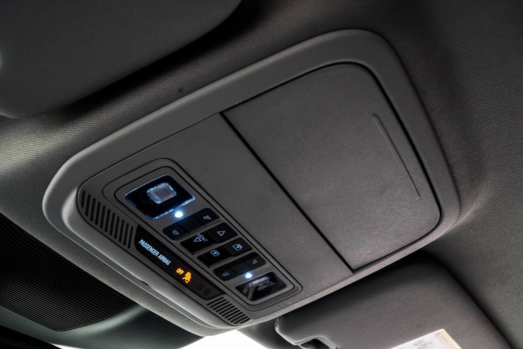 Used 2022 Ford Explorer XLT w/ Equipment Group 202A image 34