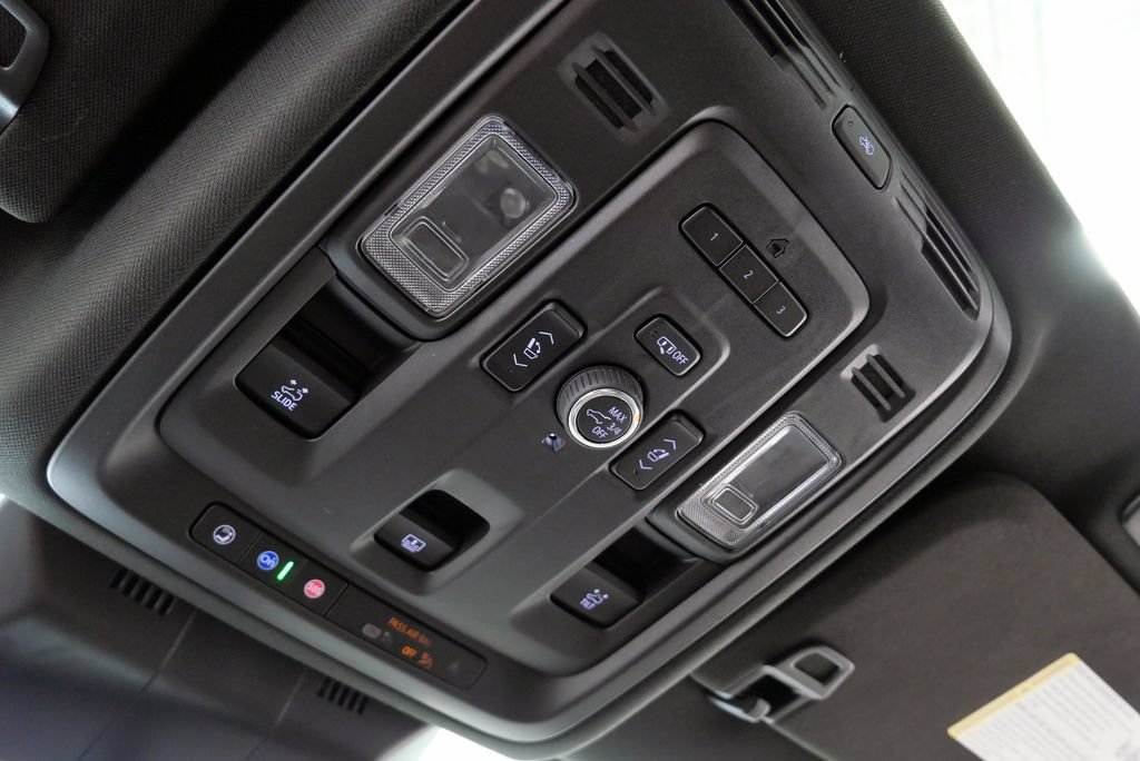 Used 2021 Cadillac Escalade ESV Premium Luxury AWD/4WD image 37
